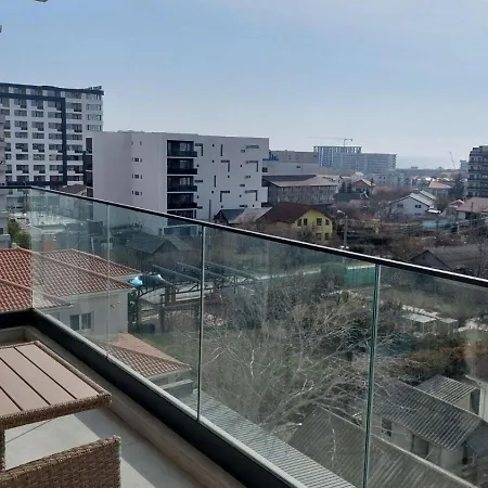 Apartament Yra Appartamento *